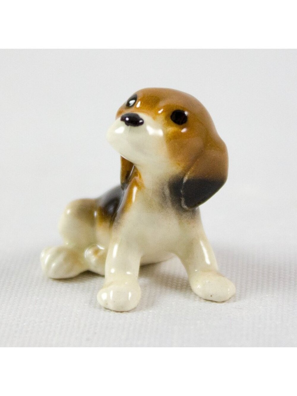 Vtg Hagen Renaker Miniature Porcelain Seated Beagle Puppy Dog Figurine